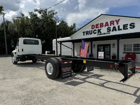 More photos of 2019 International DuraStar 4300 at DeBary Truck Sales, FL