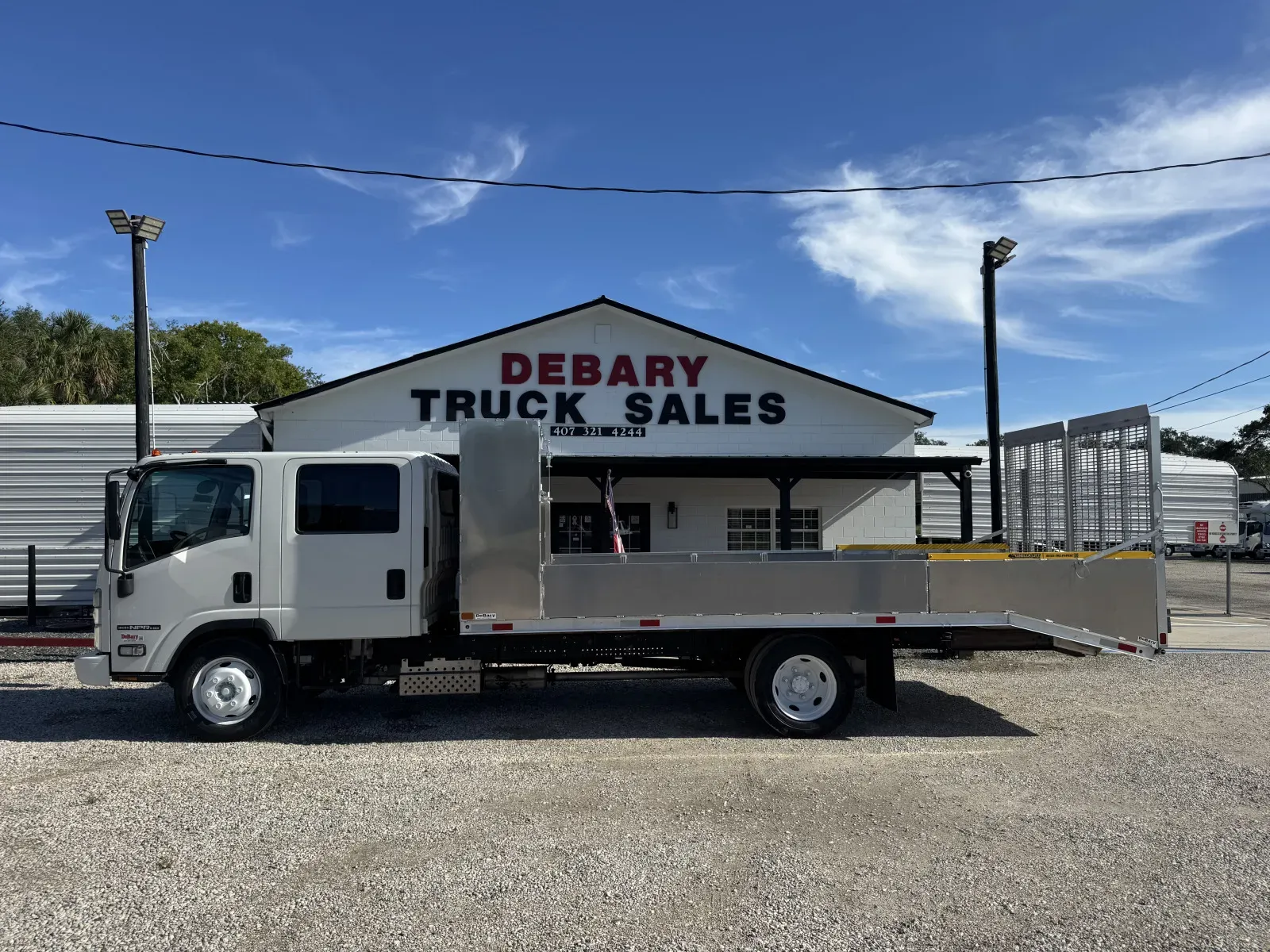 2024 Isuzu NPR HD