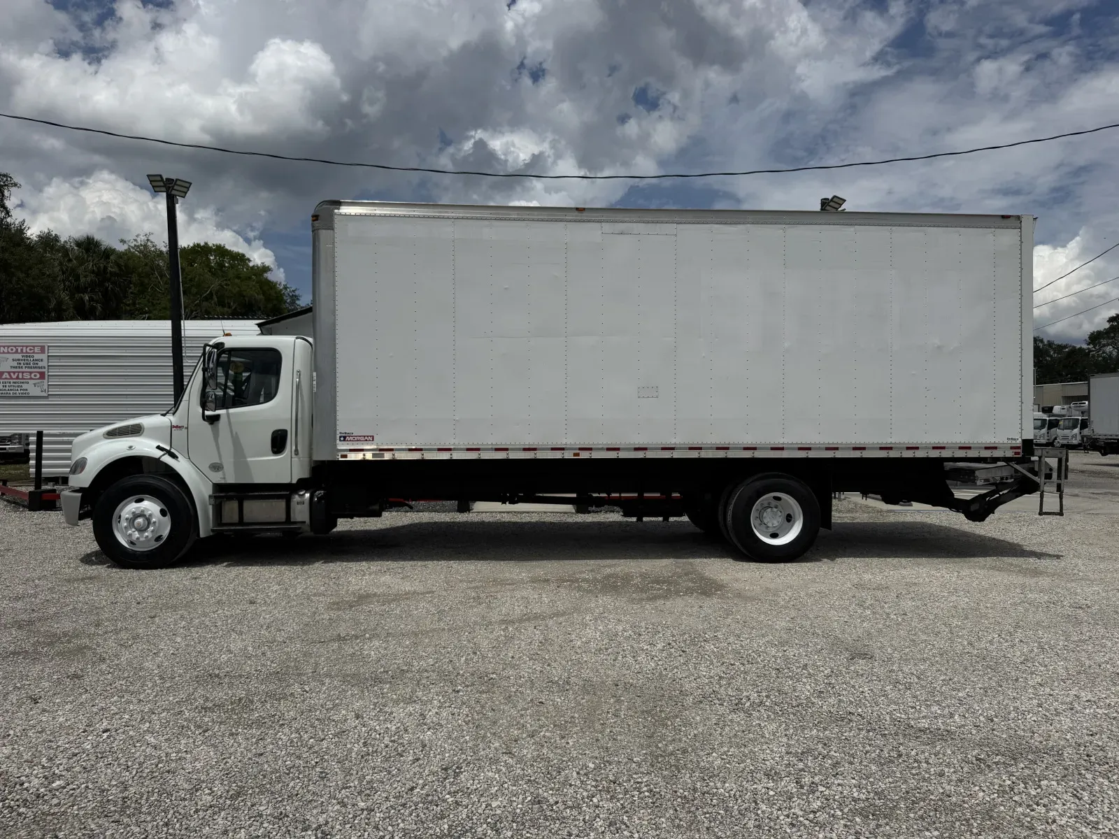 2019 Freightliner M2 106
