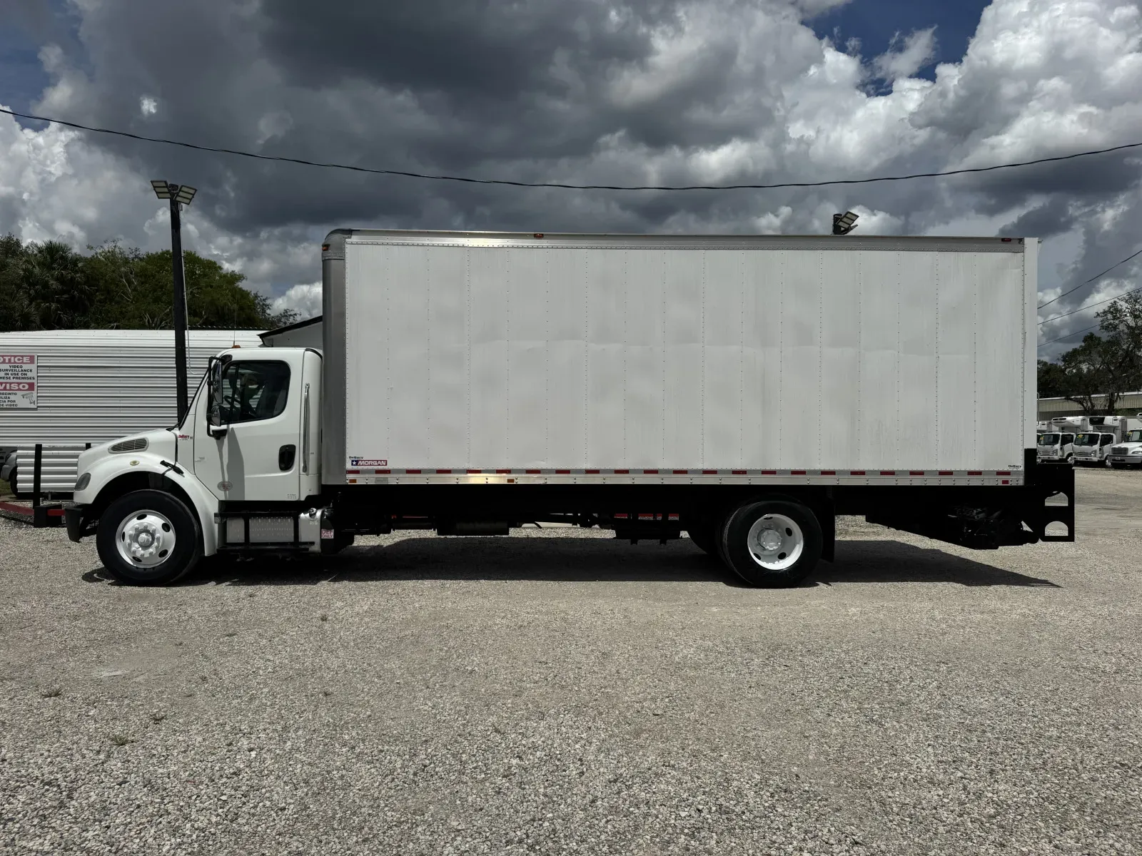 2017 Freightliner M2 106