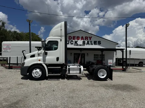 Another view of 2019 Freightliner Cascadia for sale in Sanford, FL at DeBary Truck Sales