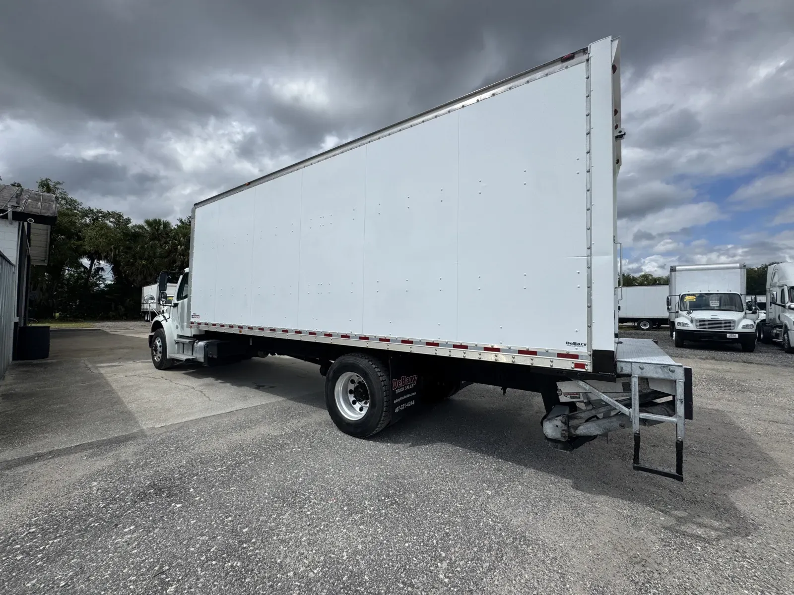 2019 Freightliner M2 106