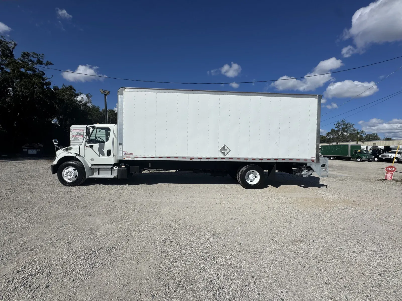 2021 Freightliner M2 106