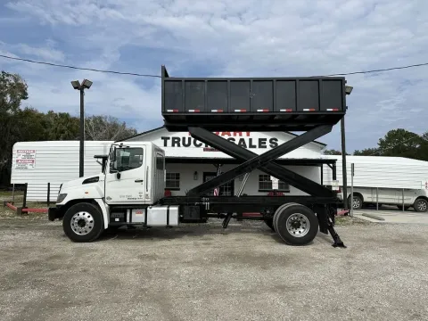 More photos of 2019 Hino 268 at DeBary Truck Sales, FL