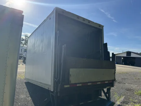 More photos of 2009 Morgan Dry Van with Railgate at DeBary Truck Sales, FL