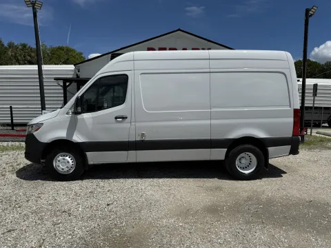 More photos of 2019 Freightliner 3500 Refrigerated Cargo Van at DeBary Truck Sales, FL