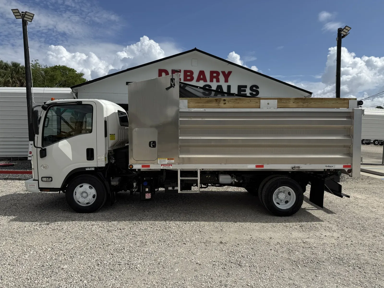 2020 Isuzu NPR HD - Photo 9