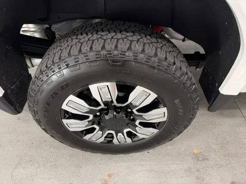 More photos of 2025 GMC Sierra 2500HD Denali at Woody Folsom Chevrolet GMC, GA