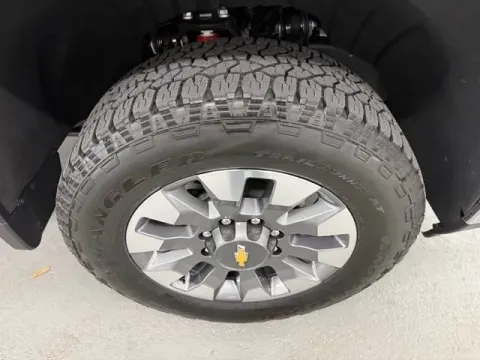 More photos of 2025 Chevrolet Silverado 2500HD LT at Woody Folsom Chevrolet GMC, GA