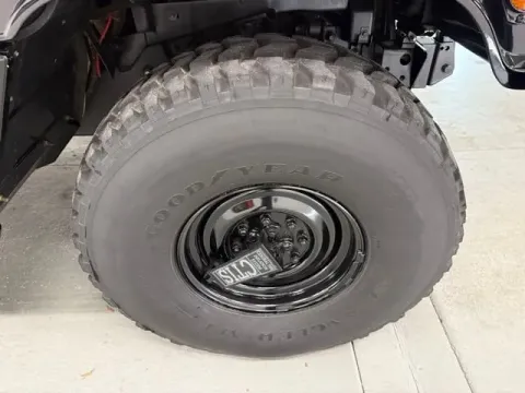 More photos of 1996 AM General Hummer Wagon at Woody Folsom Chevrolet GMC, GA