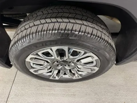 More photos of 2024 GMC Sierra 1500 Denali Ultimate at Woody Folsom Chevrolet GMC, GA