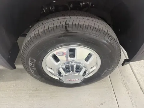 More photos of 2025 GMC Sierra 3500HD SLT at Woody Folsom Chevrolet GMC, GA