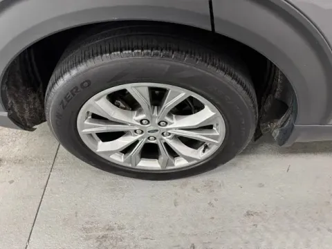More photos of 2022 Ford Explorer Limited at Woody Folsom Chevrolet GMC, GA