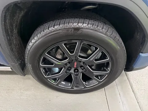 More photos of 2025 GMC Sierra 1500 Denali at Woody Folsom Chevrolet GMC, GA