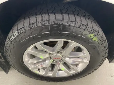 More photos of 2022 GMC Yukon SLT at Woody Folsom Chevrolet GMC, GA