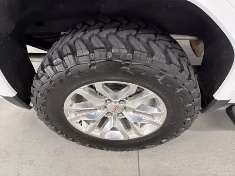 More photos of 2024 GMC Sierra 1500 SLT at Woody Folsom Chevrolet GMC, GA