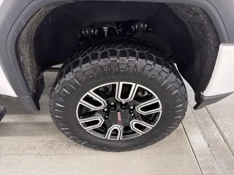 More photos of 2022 GMC Sierra 2500 HD AT4 at Woody Folsom Chevrolet GMC, GA