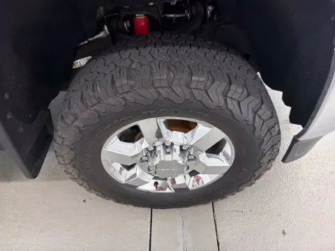 More photos of 2018 GMC Sierra 2500 HD SLT at Woody Folsom Chevrolet GMC, GA