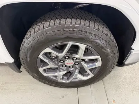 More photos of 2025 GMC Sierra 1500 SLT at Woody Folsom Chevrolet GMC, GA