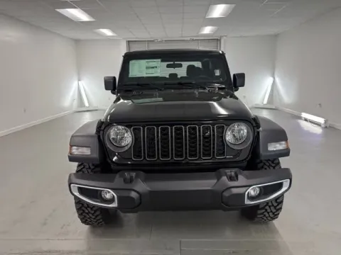 Photos of 2026 Jeep Gladiator Sport for sale in Baxley, GA at Woody Folsom CDJR of Baxley