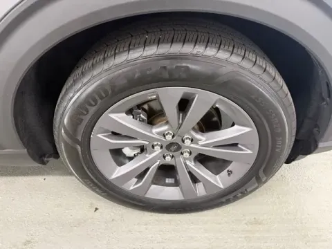 More photos of 2022 Ford Explorer XLT at Woody Folsom CDJR of Baxley, GA