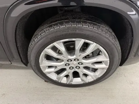 More photos of 2024 GMC Acadia FWD Denali at Woody Folsom CDJR of Baxley, GA