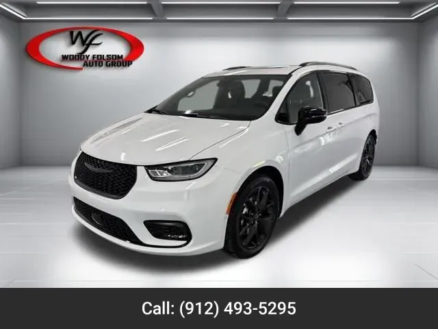 White 2026 Chrysler Pacifica Limited for sale in Baxley, GA