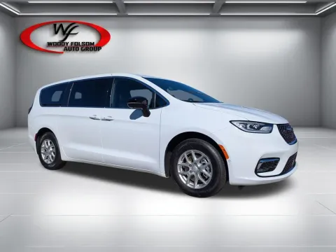 Photos of 2026 Chrysler Pacifica Select for sale in Baxley, GA at Woody Folsom CDJR of Baxley