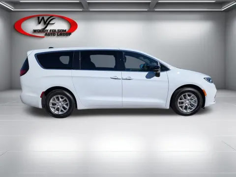 Another view of 2026 Chrysler Pacifica Select for sale in Baxley, GA at Woody Folsom CDJR of Baxley