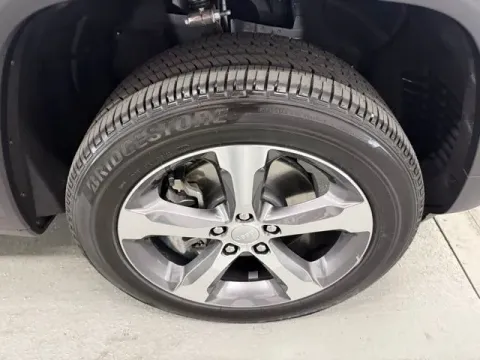 More photos of 2026 Jeep Grand Cherokee L Limited at Woody Folsom CDJR of Baxley, GA