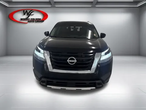 Photos of 2024 Nissan Pathfinder Platinum for sale in Baxley, GA at Woody Folsom CDJR of Baxley