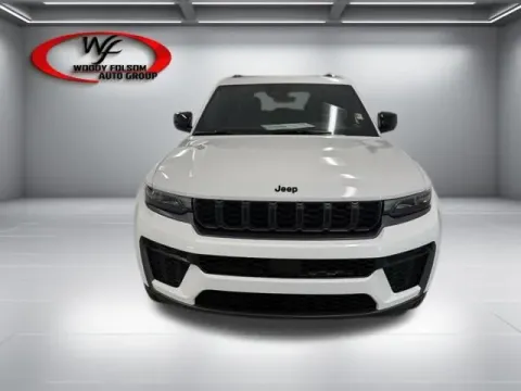 Photos of 2026 Jeep Grand Cherokee Laredo Altitude for sale in Baxley, GA at Woody Folsom CDJR of Baxley