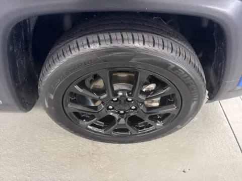 More photos of 2022 Jeep Compass Altitude at Woody Folsom CDJR of Baxley, GA