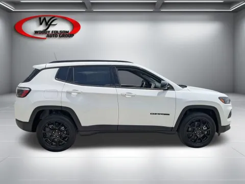 Photos of 2026 Jeep Compass Latitude Altitude for sale in Baxley, GA at Woody Folsom CDJR of Baxley