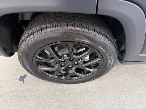 More photos of 2026 Jeep Compass Latitude Altitude at Woody Folsom CDJR of Baxley, GA