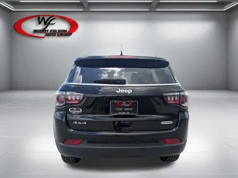 More photos of 2025 Jeep Compass Latitude at Woody Folsom CDJR of Baxley, GA