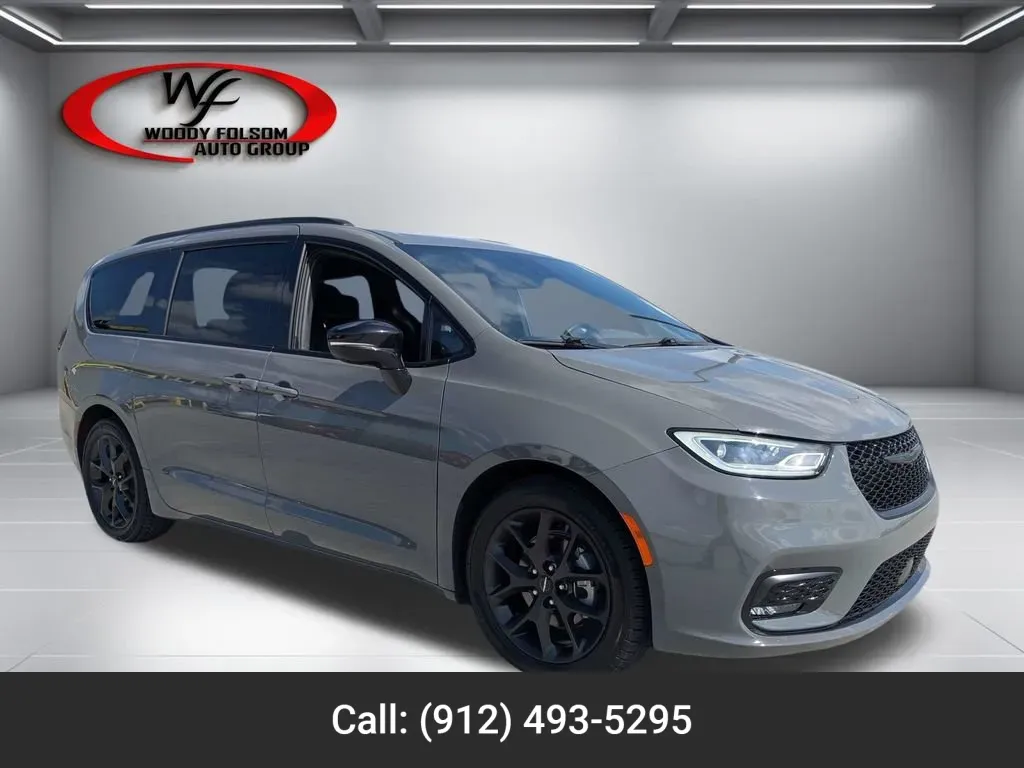Gray 2025 Chrysler Pacifica Limited for sale in Baxley, GA