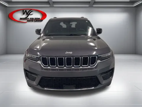 Photos of 2025 Jeep Grand Cherokee Laredo for sale in Baxley, GA at Woody Folsom CDJR of Baxley