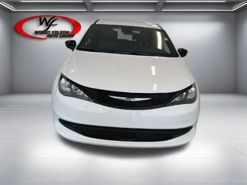 Photos of 2027 Chrysler Pacifica LX for sale in Baxley, GA at Woody Folsom CDJR of Baxley