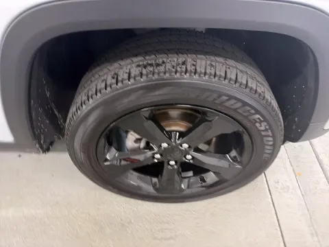 More photos of 2025 Jeep Grand Cherokee Altitude at Woody Folsom CDJR of Baxley, GA