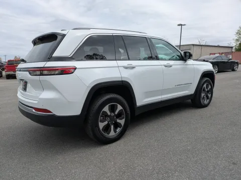 More photos of 2022 Jeep Grand Cherokee 4xe at Woody Folsom CDJR of Vidalia, GA