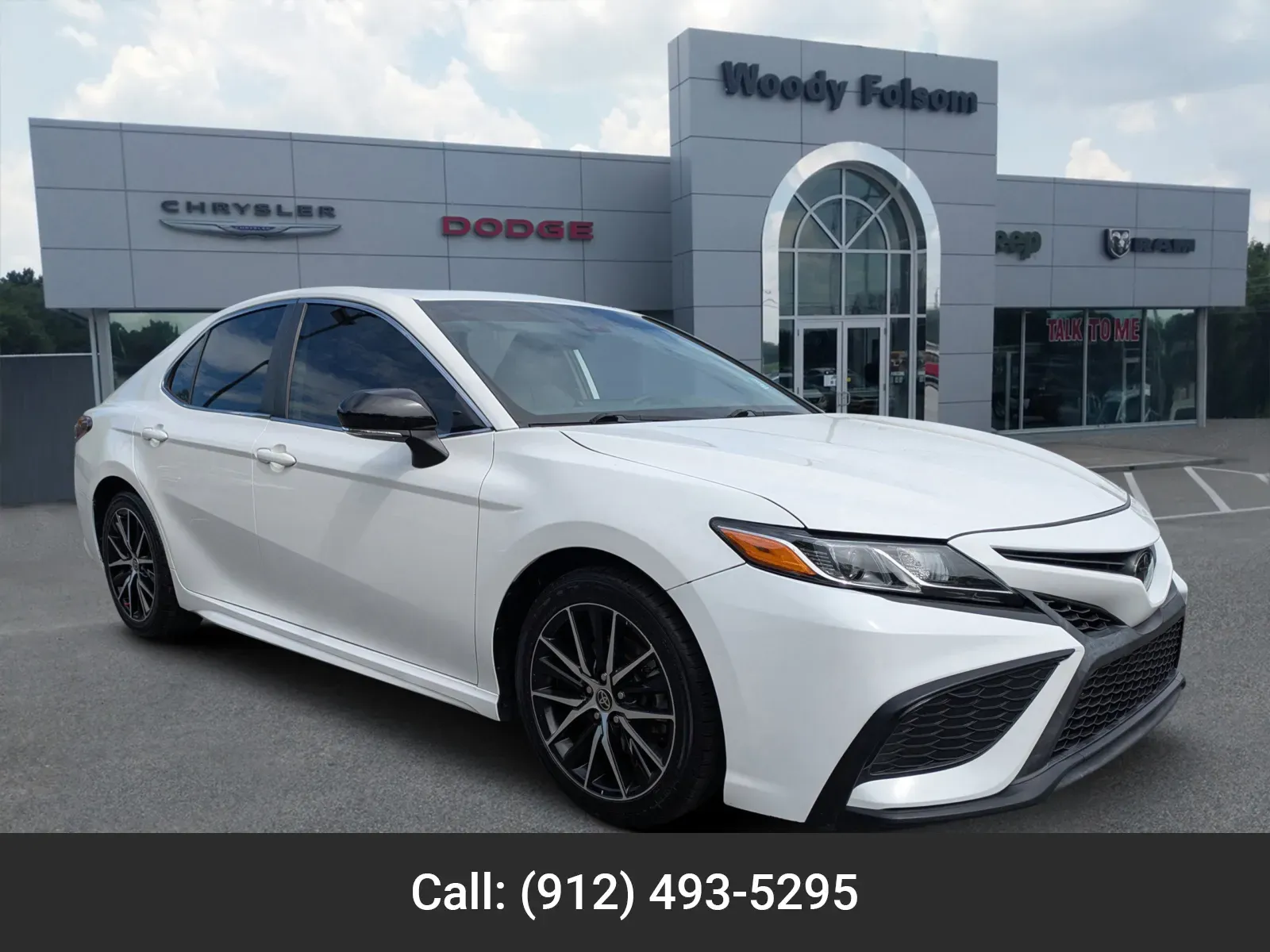 White 2023 Toyota Camry SE for sale in Vidalia, GA