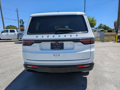 More photos of 2024 Jeep Wagoneer Series III at Woody Folsom CDJR of Vidalia, GA