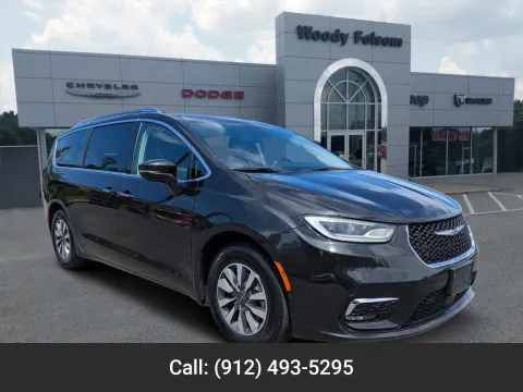 Black 2021 Chrysler Pacifica Hybrid Touring L for sale in Vidalia, GA