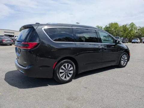 More photos of 2021 Chrysler Pacifica Hybrid Touring L at Woody Folsom CDJR of Vidalia, GA