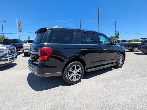 More photos of 2024 Ford Expedition Limited at Woody Folsom CDJR of Vidalia, GA