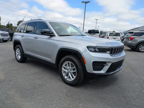 Photos of 2026 Jeep Grand Cherokee Laredo X for sale in Vidalia, GA at Woody Folsom CDJR of Vidalia