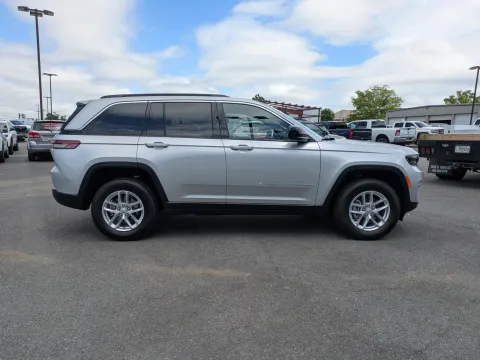 Another view of 2026 Jeep Grand Cherokee Laredo X for sale in Vidalia, GA at Woody Folsom CDJR of Vidalia