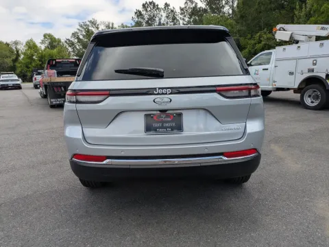 More photos of 2026 Jeep Grand Cherokee Laredo X at Woody Folsom CDJR of Vidalia, GA