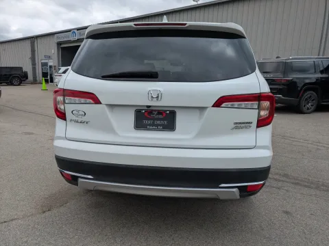 More photos of 2021 Honda Pilot Touring 7-Passenger at Woody Folsom CDJR of Vidalia, GA